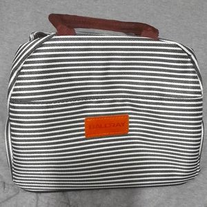 DANIA & DEAN Cute, Roomy and Durable Insulated Lunch Bag/Cooler - Brand New